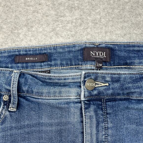 NYDJ Shorts Womens Size 22W Blue Denim Briella Heyburn Wash High Waist Cuffed - Picture 5 of 14